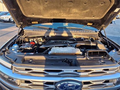 Used 2023 Ford Expedition Max Platinum image 3