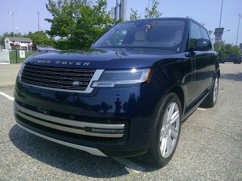 Used 2023 Land Rover Range Rover SE AWD/4WD image 21
