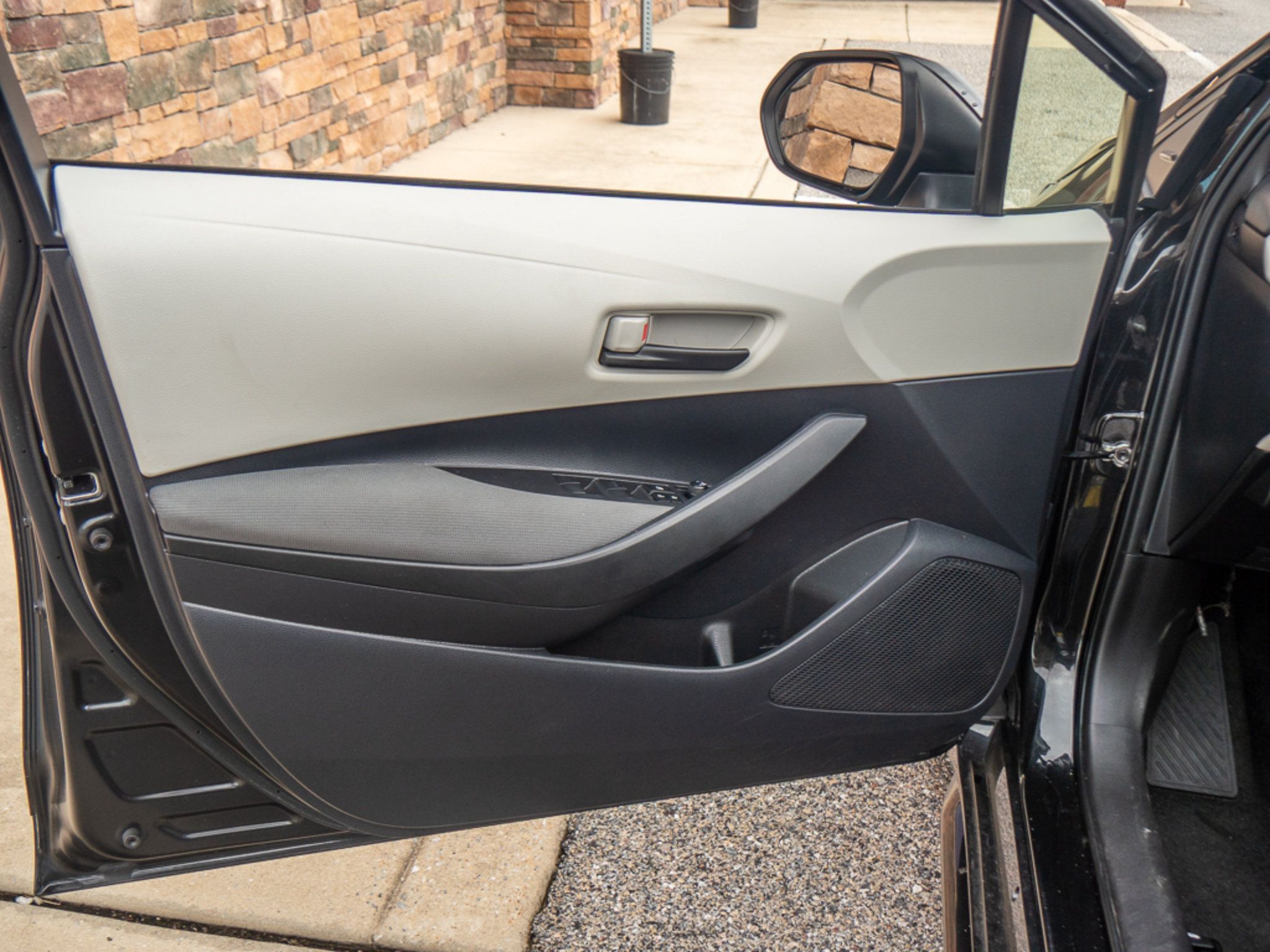 Used 2022 Toyota Corolla LE FWD image 10