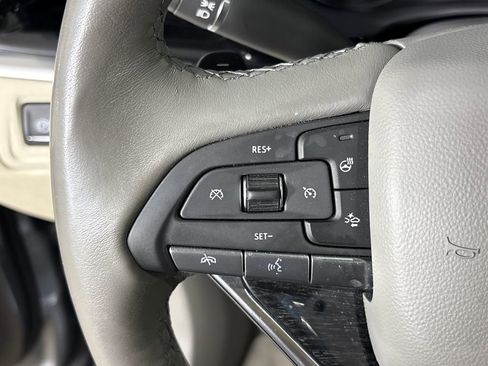 Used 2024 Cadillac XT6 Premium Luxury w/ Technology Package FWD image 17