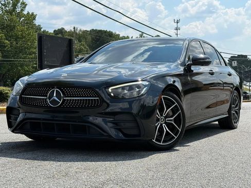 Used 2021 Mercedes-Benz E 350 Sedan image 2