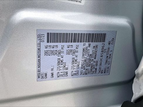 Used 2023 Nissan Rogue SV FWD image 18