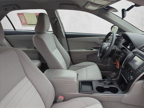 Used 2016 Toyota Camry LE image 23