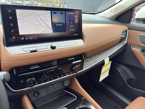 New 2026 Nissan Rogue Platinum w/ Platinum Premium Package image 21