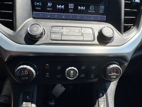 Used 2018 GMC Acadia SLT AWD/4WD image 18
