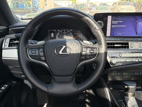 Used 2023 Lexus ES 350 w/ Premium Package FWD image 31