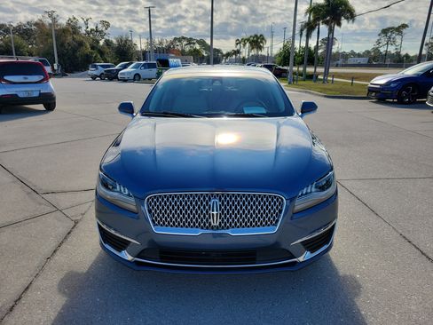 Used 2019 Lincoln MKZ Premiere image 2