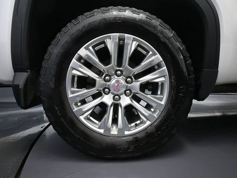 Used 2023 GMC Sierra 1500 Denali w/ Technology Package AWD/4WD image 17