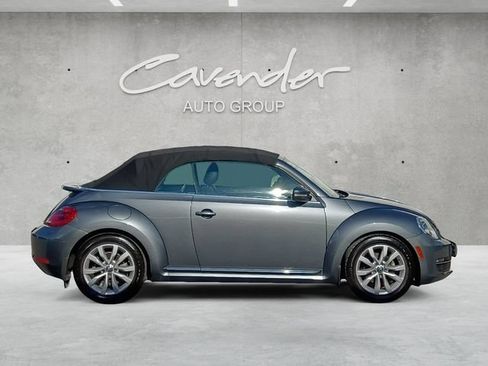 Used 2013 Volkswagen Beetle TDI FWD image 17
