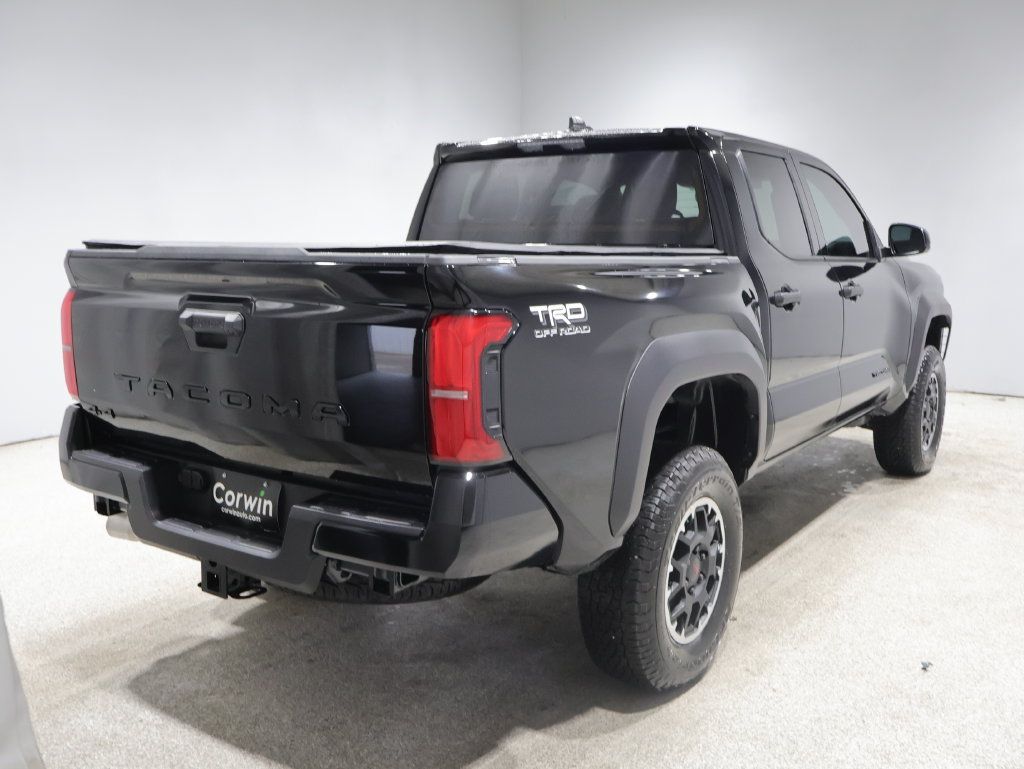 Used 2026 Toyota Tacoma TRD Off-Road AWD/4WD image 2