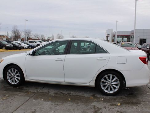 Used 2012 Toyota Camry XLE image 4