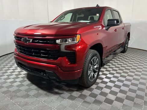 Used 2025 Chevrolet Silverado 1500 RST AWD/4WD image 4