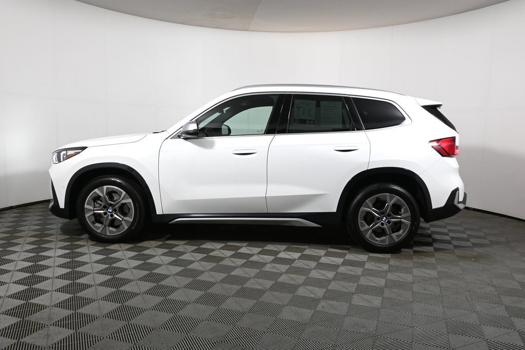 Used 2024 BMW X1 xDrive28i w/ Convenience Package AWD/4WD image 2