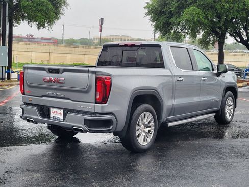 Used 2023 GMC Sierra 1500 Denali w/ Technology Package AWD/4WD image 3