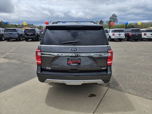 Used 2018 Ford Expedition Max XLT w/ Equipment Group 202A AWD/4WD image 6