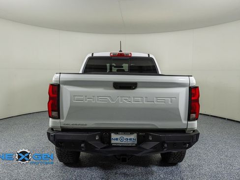 Used 2024 Chevrolet Colorado ZR2 w/ ZR2 Convenience Package III AWD/4WD image 6