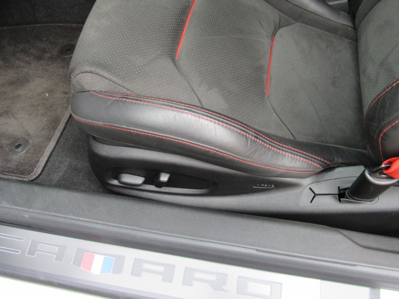 Used 2017 Chevrolet Camaro ZL1 RWD image 31