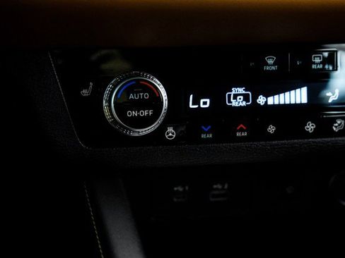 Used 2022 Mitsubishi Outlander SEL image 25