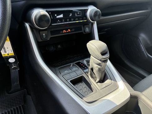 Used 2024 Toyota RAV4 LE image 32