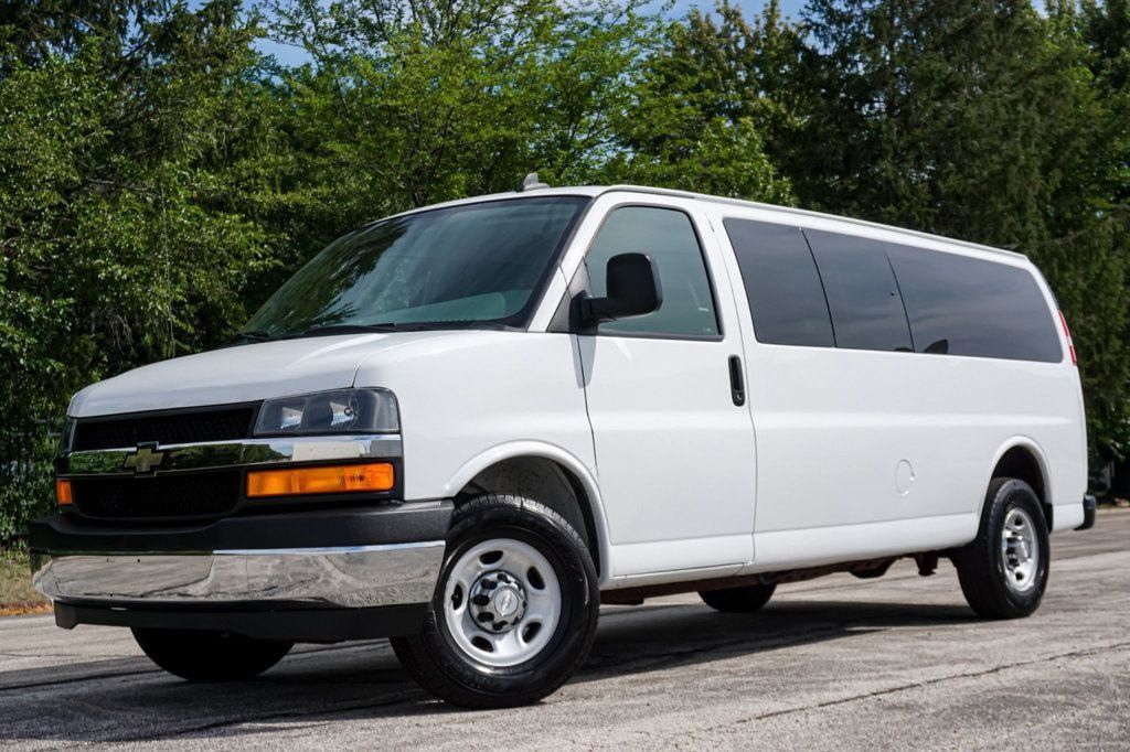 Used 2017 Chevrolet Express 3500 LT w/ LT Preferred Equipment Group RWD image 1