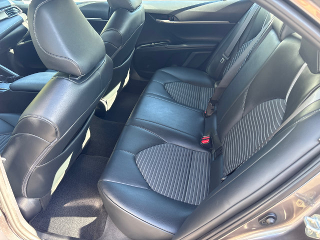 Used 2019 Toyota Camry SE w/ Protection Package (Q2) FWD image 18