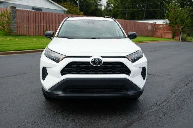 Used 2021 Toyota RAV4 LE FWD image 2