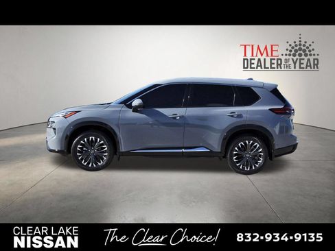 Certified 2024 Nissan Rogue Platinum w/ Platinum Premium Package FWD image 4
