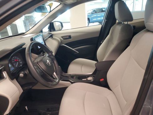 Certified 2023 Toyota Corolla Cross LE image 14