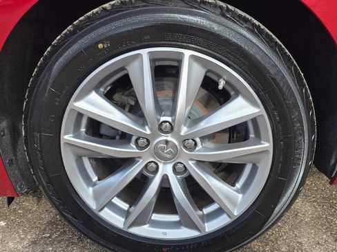 Used 2016 INFINITI Q50 3.0t Premium w/ Driver Assistance Package image 11