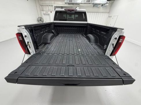 Certified 2024 GMC Sierra 2500 Denali Ultimate AWD/4WD image 25