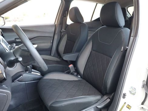 Used 2019 Nissan Kicks SV image 15