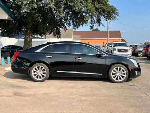 Used 2017 Cadillac XTS Luxury FWD image 2