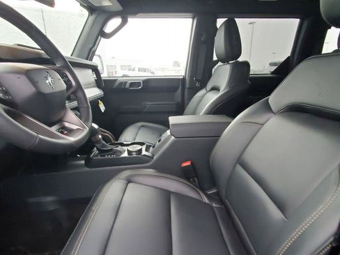 Used 2026 Ford Bronco Badlands AWD/4WD image 3