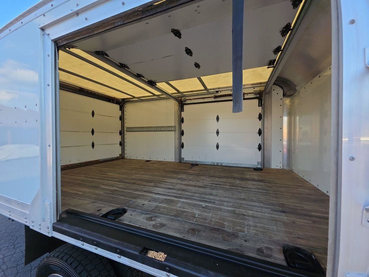 Used 2013 Ford F550 Luxury w/ Payload Upgrade Pkg RWD image 7