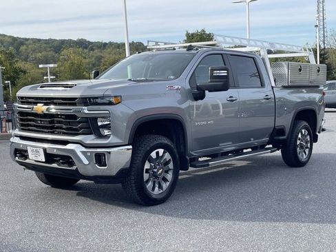 Certified 2025 Chevrolet Silverado 3500 LT w/ All Star Edition image 10