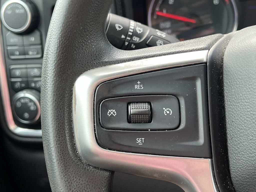 Used 2020 Chevrolet Silverado 1500 RST w/ RST Value Package AWD/4WD image 24
