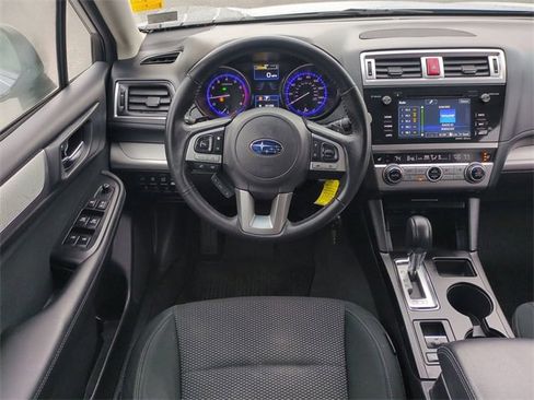 Used 2017 Subaru Outback 2.5i Premium image 16