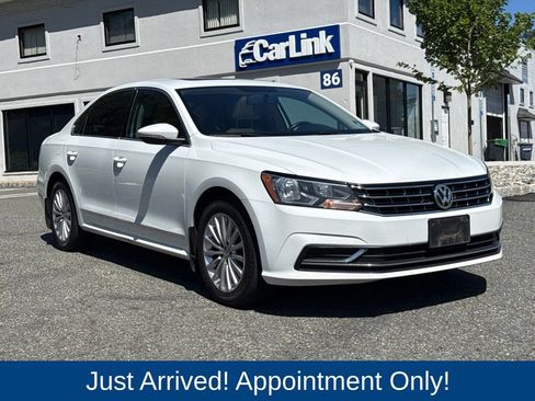 Used 2016 Volkswagen Passat 1.8T SE FWD image 1