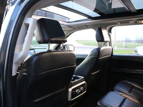 Used 2023 Ford Expedition Max XLT image 16