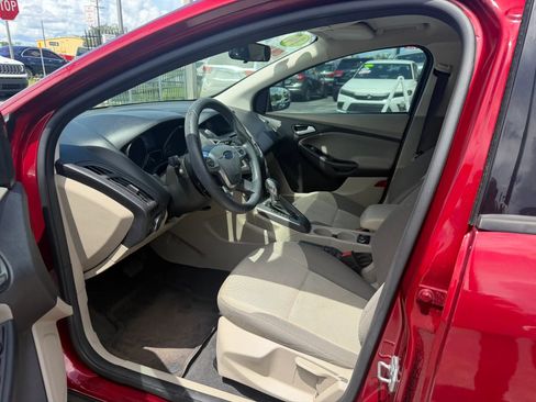 Used 2014 Ford Focus SE FWD image 8