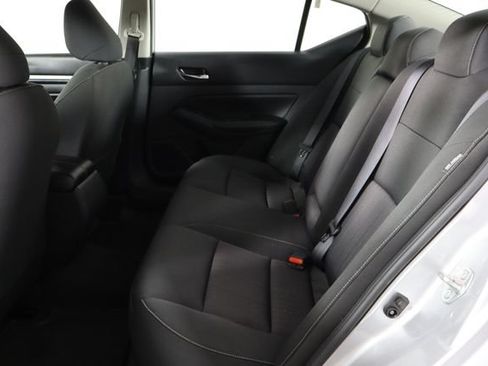 Used 2022 Nissan Altima 2.5 SV FWD image 16