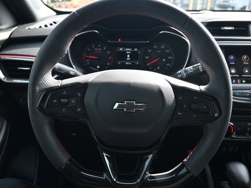 Used 2023 Chevrolet TrailBlazer RS image 18