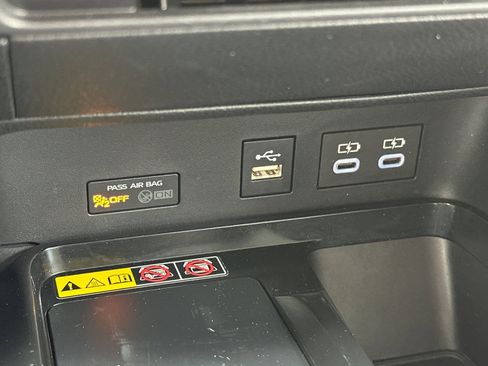 Certified 2025 Toyota Camry SE w/ Convenience Package image 31