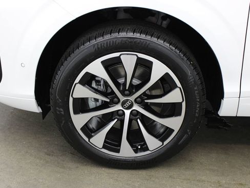 New 2026 Audi Q3 quattro 2.0T AWD/4WD image 30