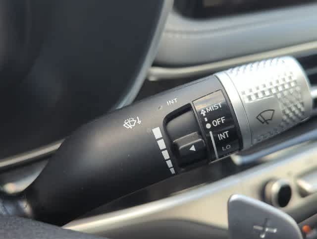 Used 2025 Genesis G70 2.5T AWD/4WD image 25