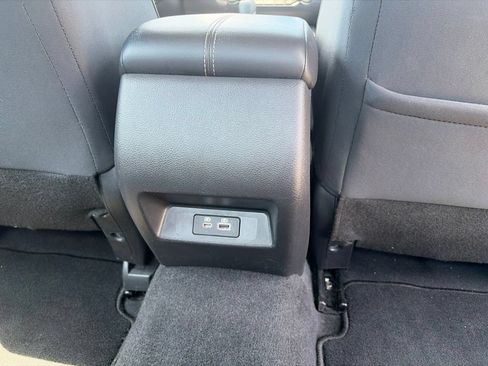 Used 2025 Nissan Altima 2.5 SV FWD image 14
