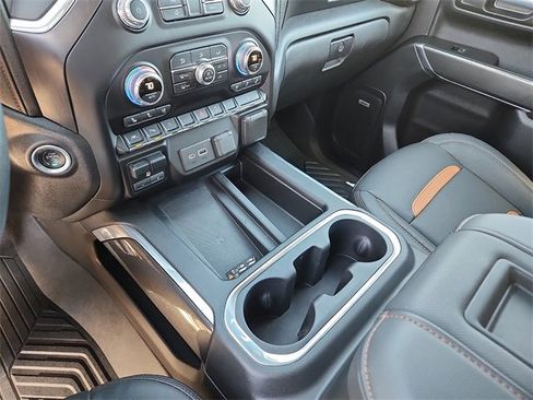 Used 2020 GMC Sierra 1500 AT4 w/ AT4 Premium Package image 19