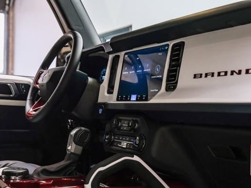 Used 2025 Ford Bronco Heritage Edition AWD/4WD image 62