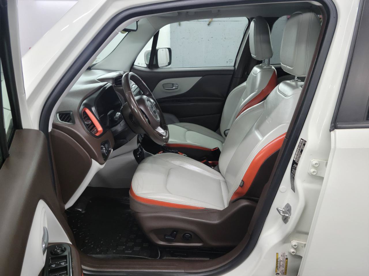 Used 2016 Jeep Renegade Limited AWD/4WD image 12