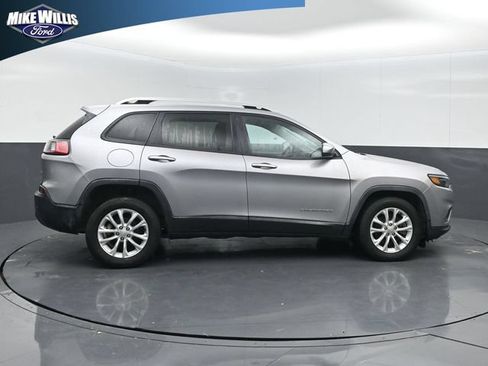 Used 2020 Jeep Cherokee Latitude FWD image 8